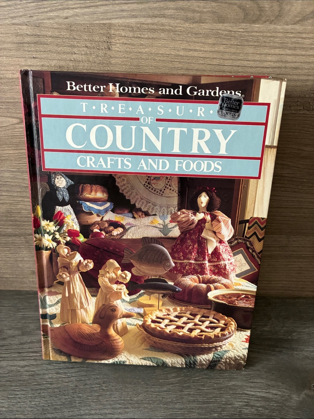 Vintage 1983 Better Homes & Gardens
Treasury of Country Crafts & Foods Hardcover
